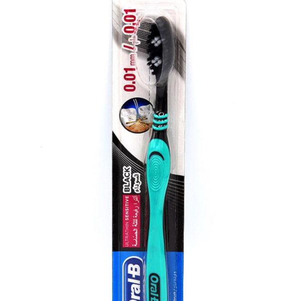 فرشاة أسنان سوداء للأسنان الحساسة
