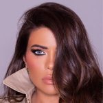 ⁦اي كلرز جليترز عدسات لاصقة للعين - شاي رمادي SDB310⁩ - الصورة ⁦2⁩