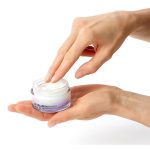 ⁦لوريال باريس كريم النهار هيالورون إكسبرت بعامل حماية من الشمس 20 - 50 مل⁩ - الصورة ⁦3⁩