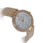 ⁦طقم ساعة نسائي عصري لون ذهبي مع سلسال وحلق وخاتم⁩ - الصورة ⁦3⁩