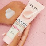 ⁦لوريال غسول جل كريمي للوجه بالورد والياسمين - 150 مل⁩ - الصورة ⁦2⁩