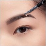 ⁦انستازيا بيفرلي هيلز فرشاة بزاوية ثنائية الاطراف  7B اسود وبني⁩ - الصورة ⁦3⁩