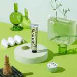 ⁦مارفيس معجون أسنان بشاي ماتشا حجم مناسب للسفر - 25 مل⁩ - الصورة ⁦5⁩