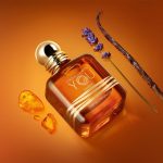 ⁦عطر جورجيو ارماني إمبريو أرماني سترونجر وذ يو عنبر - او دى بارفيوم  100 مل⁩ - الصورة ⁦4⁩