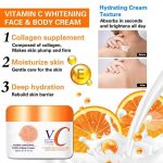 ⁦كوزمتكس سولوشن كريم بفيتامين سي لتفتيح الوجه والجسم - 300 مل⁩ - الصورة ⁦2⁩