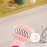 ⁦جيليت فينوس سناب كومفورت جلايد ماكينة حلاقة للنساء - 1 شفرة⁩ - الصورة ⁦2⁩