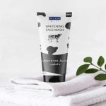 ⁦جلو جيرل غسول وجه ومبيض بالحليب - 100 جم⁩ - الصورة ⁦2⁩