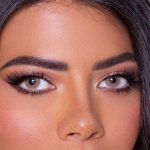 عدسات ملونة عسلي فاتح