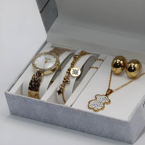 طقم ساعة نسائي ذهبي