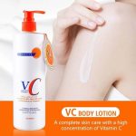 ⁦كيرلاين لوشن فيتامين سي لترطيب البشرة - 480 مل⁩ - الصورة ⁦2⁩