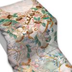 ⁦قماش مخور حرير اندونيسي مشجر مطرز بالكريستال - ملون⁩ - الصورة ⁦2⁩