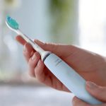 ⁦فيليبس سونيكير فرشاة أسنان كهربائية بتقنية الاهتزازات الصوتية - 2100⁩ - الصورة ⁦4⁩