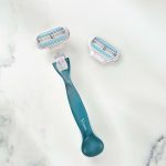 ⁦جيليت فينوس ماكينة حلاقة سموث 3 شفرات حلاقة ناعمة⁩ - الصورة ⁦3⁩